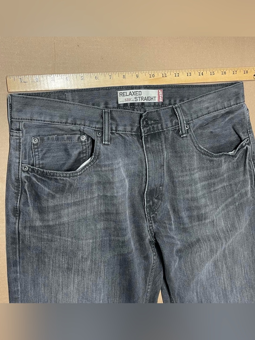 Levis 559 Relaxed Straight Jeans Mens 34x31 Faded Black Denim Pants Vintage Y2K - Picture 7 of 8